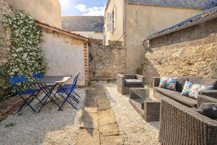 Location de vacances pour 8 personnes, avec jardin dans Plage du Nau