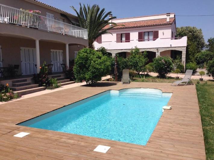 Chambre d’hôte pour 2 personnes, avec Terrasse ainsi que Jardin et Piscine en Corse