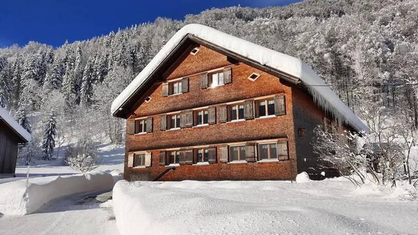 Gîte pour 6 personnes, avec jardin à Mellau