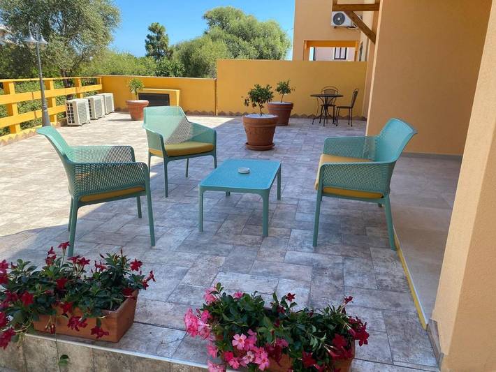 B&b per 2 persone, con Terrazza e Giardino a San Teodoro