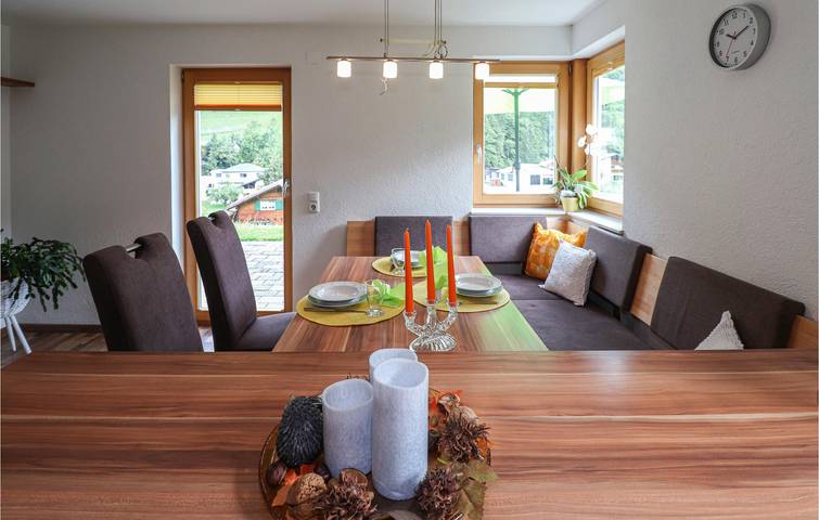 Ganze Ferienwohnung, Bergblick Apartment - Terrasse & Parkplatz! in Dalaas, Verwall