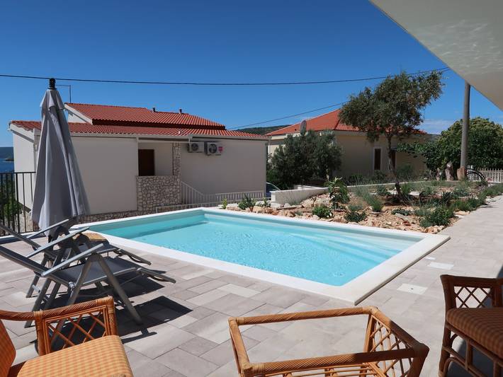 Apartament wakacyjny dla 4 osób w Seget Vranjica