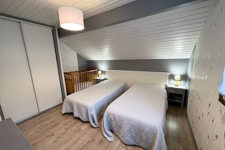 Gîte pour 8 personnes, avec jardin à Gerbamont - 2