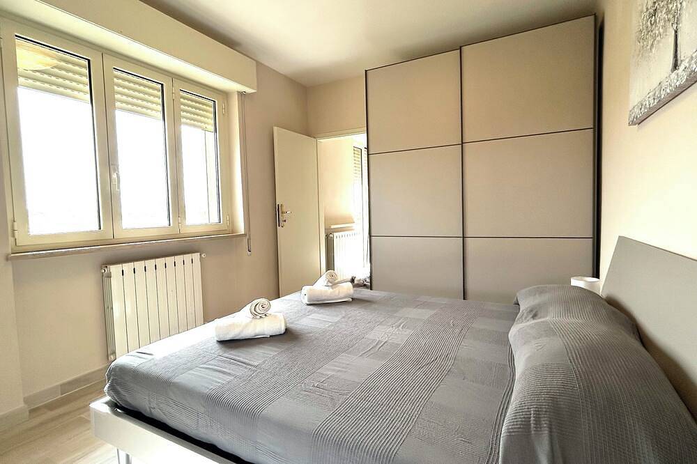 Köstliche Doppelhaushälfte mit Pool in der Versilia, Toskana, 3 km vom Meer entfernt. in Lido di Camaiore, Camaiore