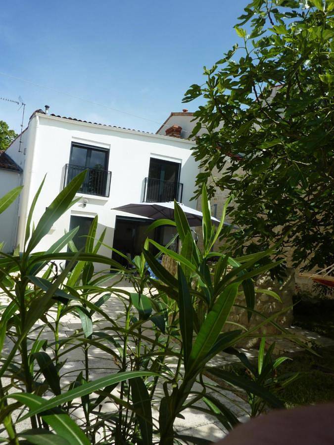 Location de vacances pour 3 personnes, avec jardin, animaux acceptés à Dompierre-sur-Mer