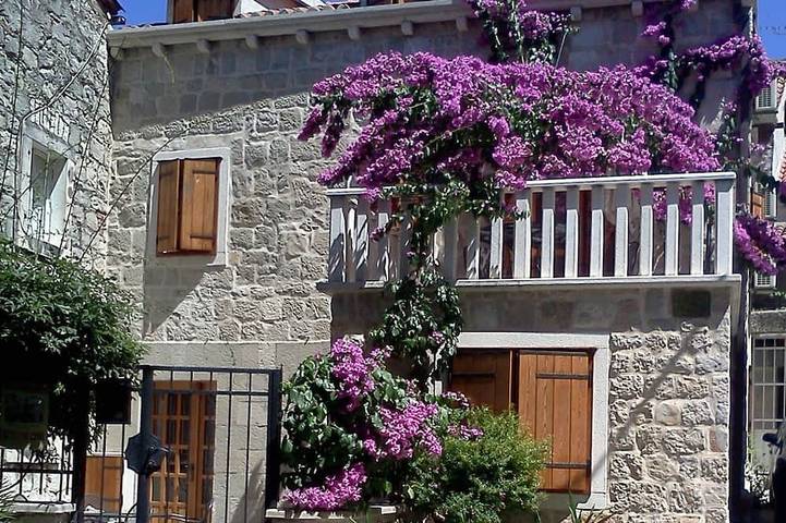 Ferienhaus für 6 Personen, mit Balkon und Garten in Split