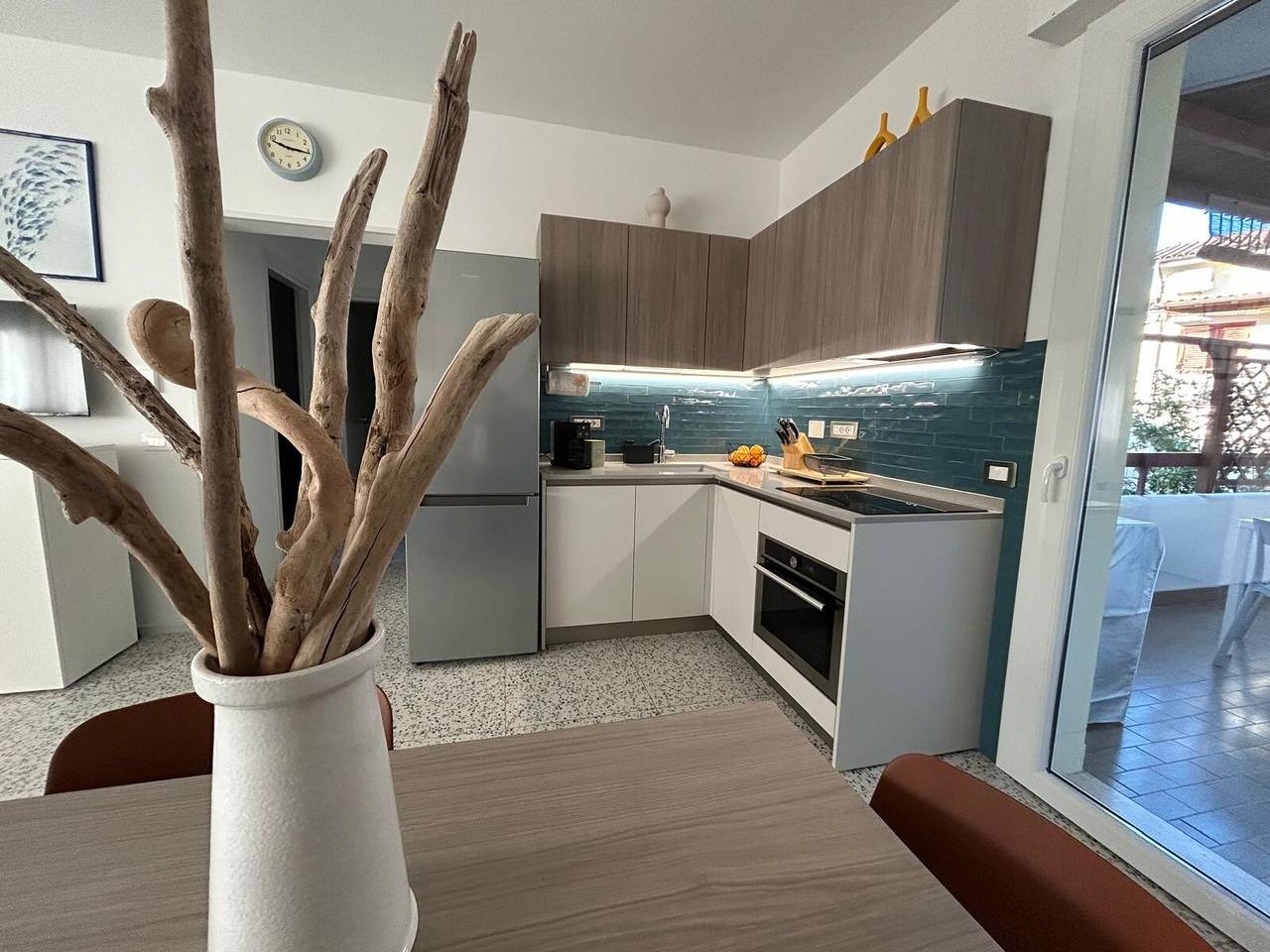 Appartement entier, Appartement 'Dimora Azzurra' avec jardin privé, balcon et climatisation in Santa Marinella, Province de Rome