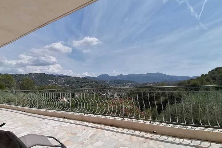 Ferienhaus für 6 Personen, mit Terrasse und Whirlpool sowie Garten - 1