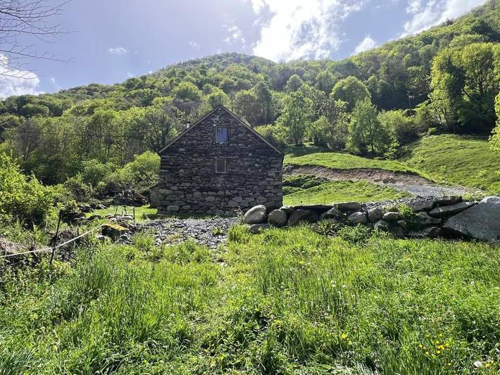 Gîte pour 14 personnes, avec vue ainsi que jardin et terrasse à Saligos - 3