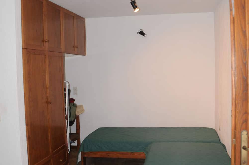 House with character, very quiet, tastefully decorated in Xiropigado, Kynouria