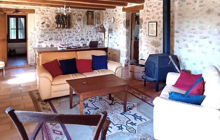 Location de vacances pour 10 personnes, avec jardin ainsi que piscine et terrasse à Fontarèches - 4