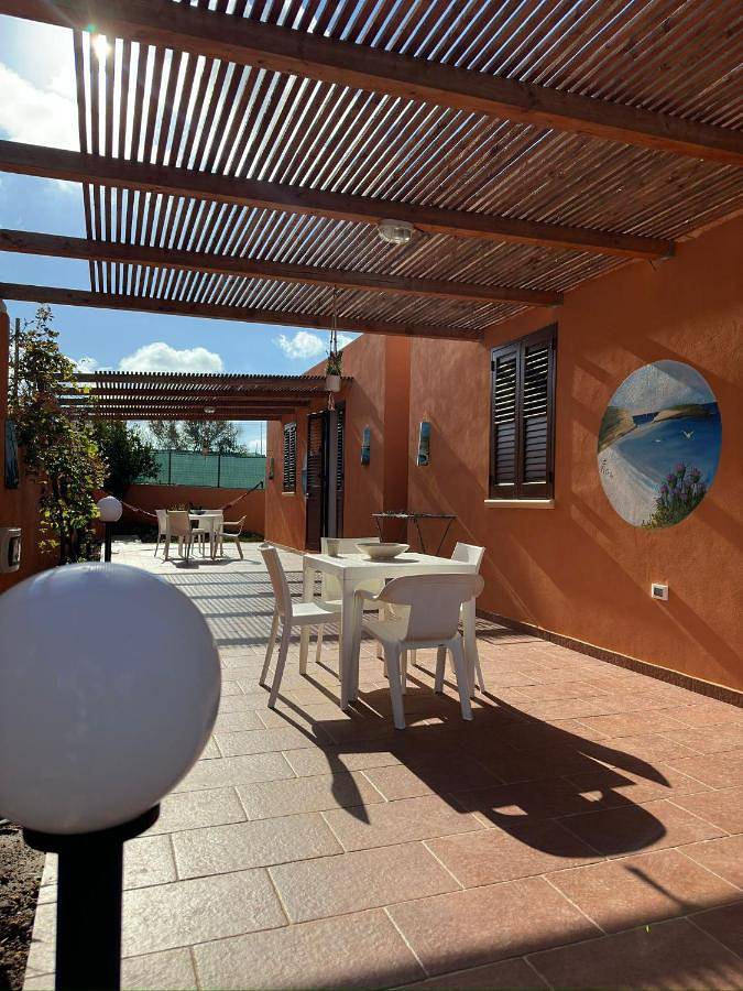 Appartamento per 2 persone, con terrazza e giardino a Lampedusa