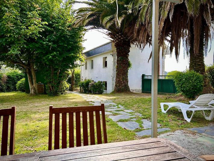 Casa de vacaciones para 5 personas, con vistas y jardín, Se admiten mascotas en Castropol