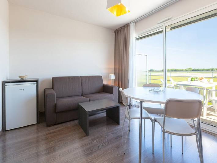 Gîte pour 6 personnes, avec piscine et balcon/terrasse, adapté aux familles à Roz-sur-Couesnon - 3