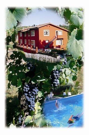 Gîte pour 2 personnes, avec piscine et vue ainsi que jardin et terrasse à Barga