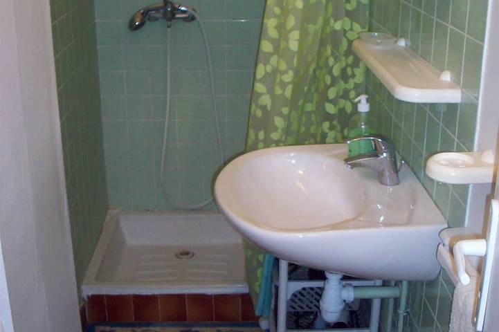 Location de vacances pour 2 personnes, avec terrasse et jardin à Furiani - 4