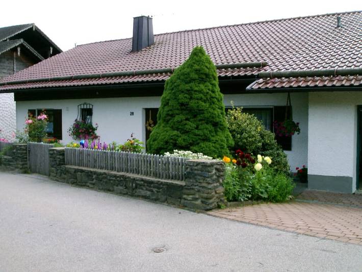 Ferienwohnung für 4 Personen, mit Balkon und Balkon/Terrasse sowie Terrasse und Garten in Arrach - 4