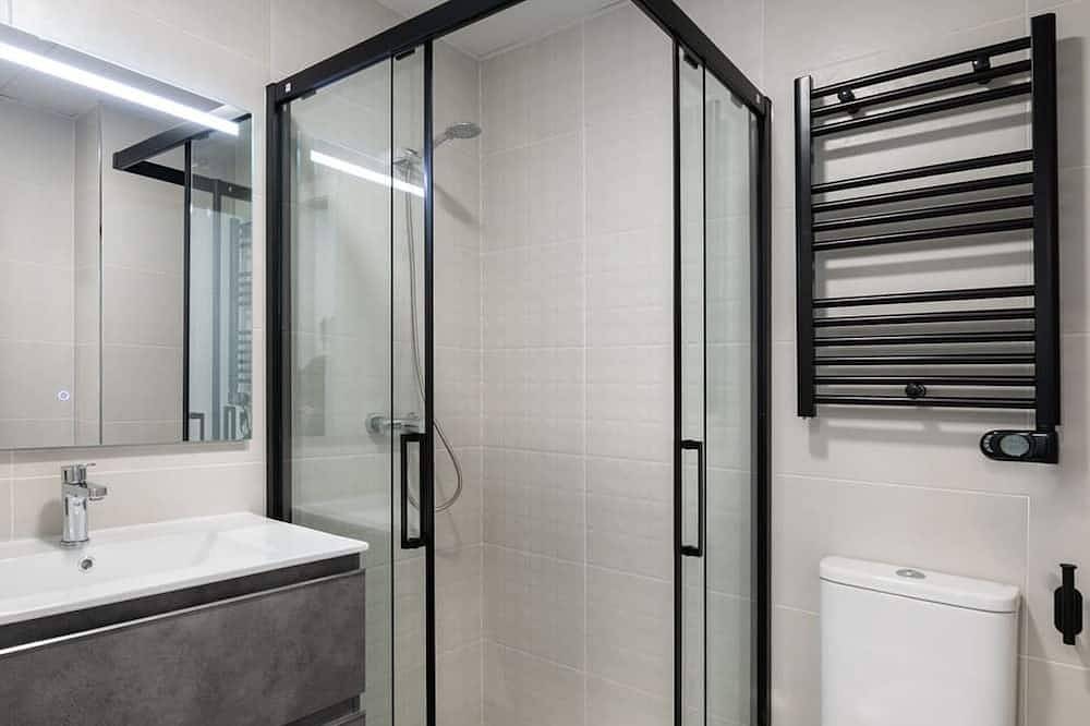 Entire apartment, Getafe Suites Lower B in Getafe, Madrid Province