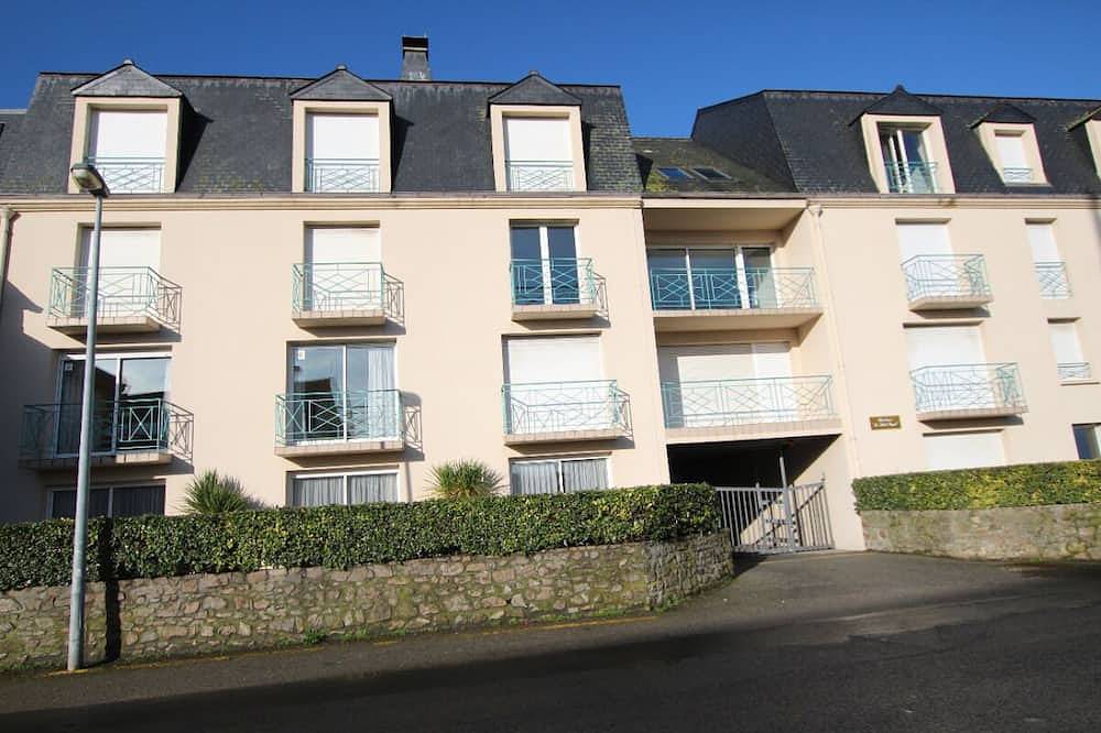 Appartement entier, Appartement avec vue exceptionnelle sur l'île de Tatihou et proche du port in Saint-Vaast-la-Hougue, Région de Cherbourg