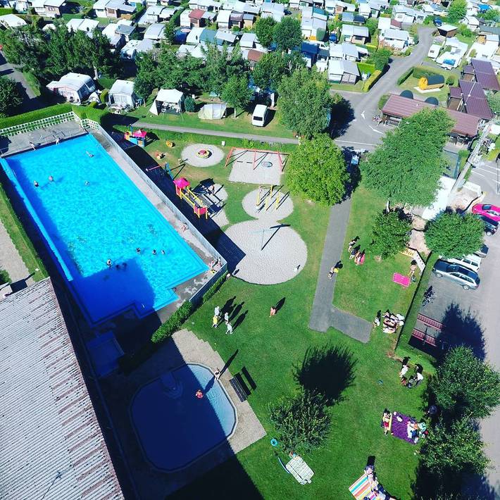 Camping für 4 Personen, mit Balkon/Terrasse und Terrasse sowie Garten im Schwarzwald