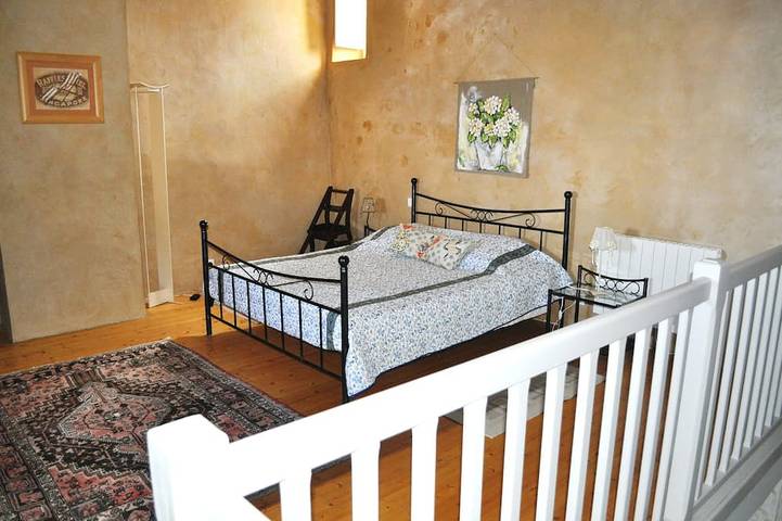 Gîte pour 2 personnes, avec balcon à La Garde-Adhémar - 2