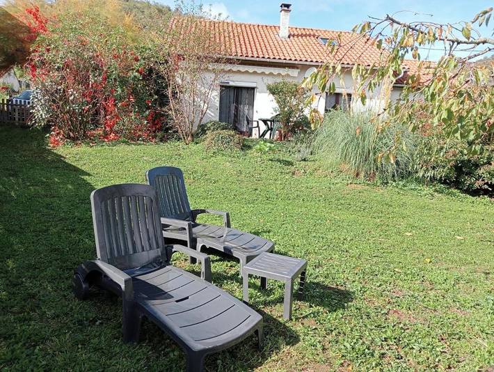 Location de vacances pour 5 personnes, avec jardin et vue, animaux acceptés dans Torsiac