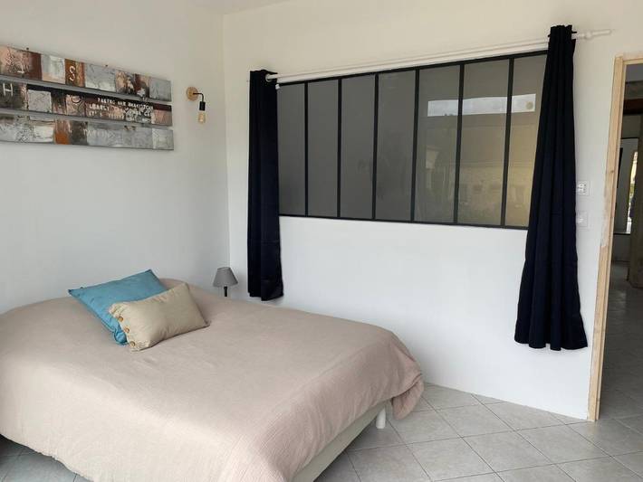 Gîte pour 4 personnes, avec terrasse dans Villaines-la-Gonais - 2