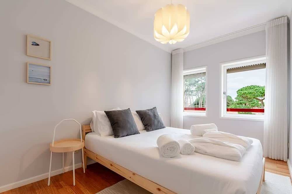 Entire apartment, Seaside Urban Retreat – 5min to Esposende Beach in Marinhas, Esposende