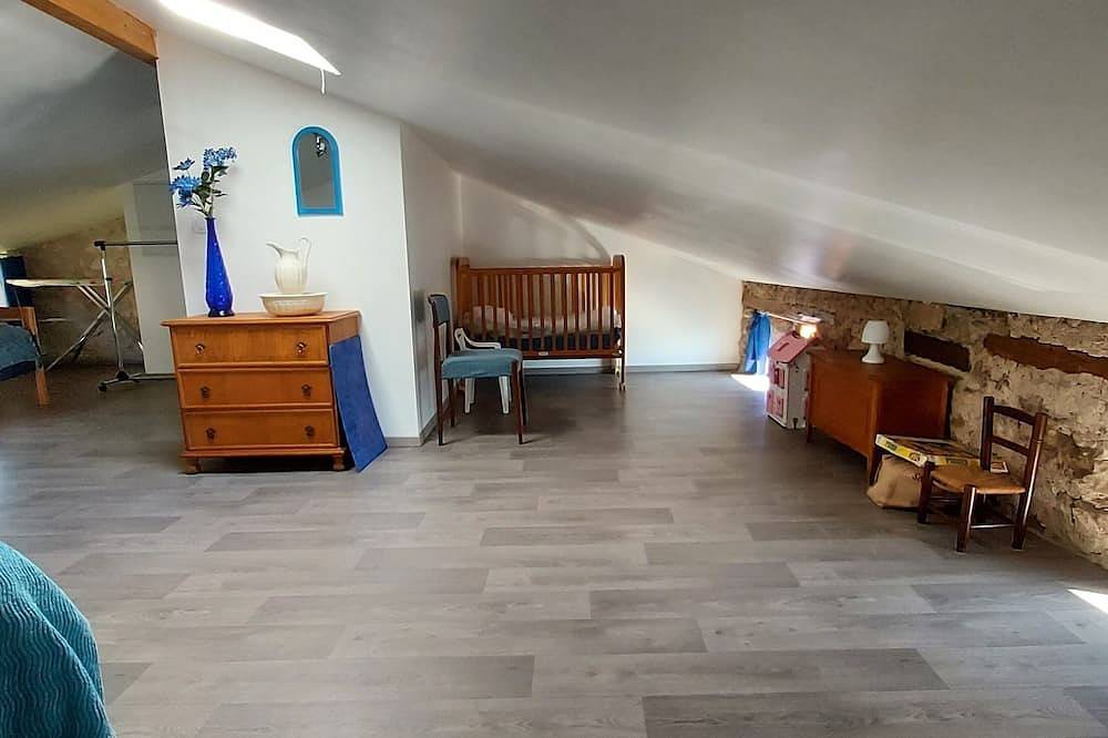 Hébergement La Cousteto dans une maison forte du 17ème in Roquefixade, Ariège