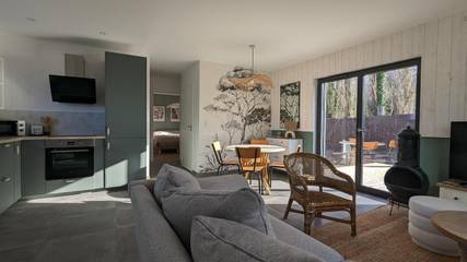 Gîte pour 4 personnes, avec jardin à Conteville