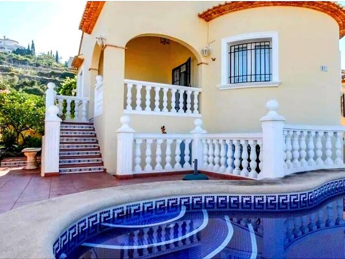 Casa rural para 6 personas, con Balcón además de Jardín y Piscina en Ráfol de Almunia
