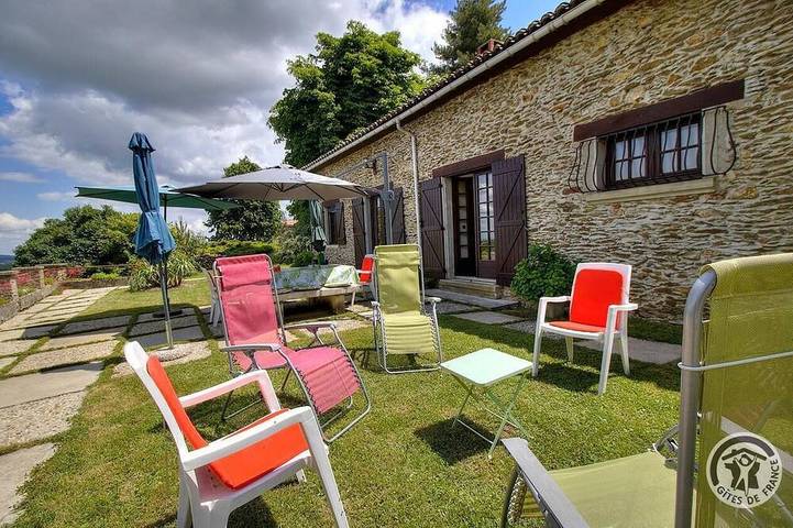 Location de vacances pour 8 personnes, avec jardin dans Longes - 4