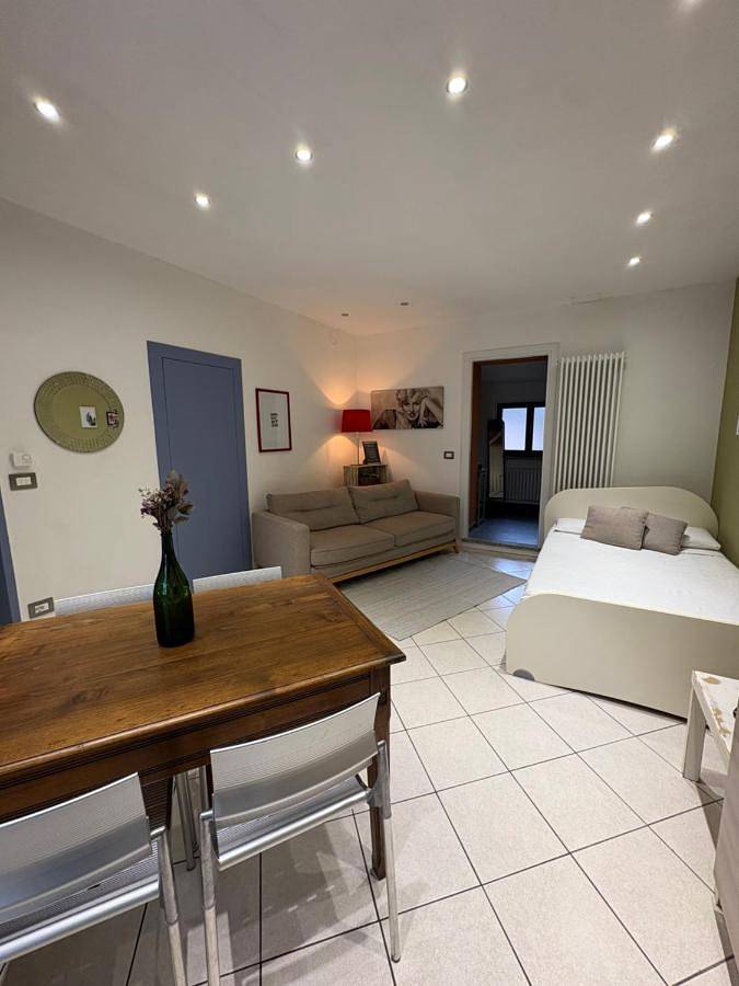 Gîte pour 3 personnes, avec vue et jardin, animaux acceptés à Dronero - 2