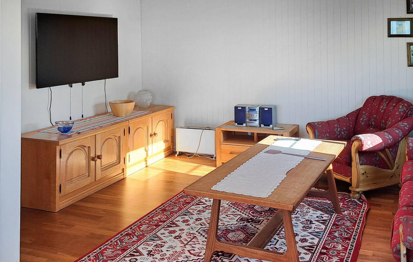 Ferienhaus für 8 Personen mit Garten in Farsund