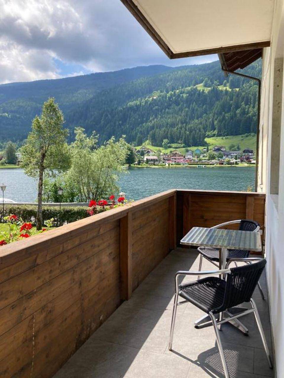 Ganze Ferienwohnung, Appartement 1 Schlafzimmer mit Balkon, no.11 in Feld am See, Klagenfurt-Villach