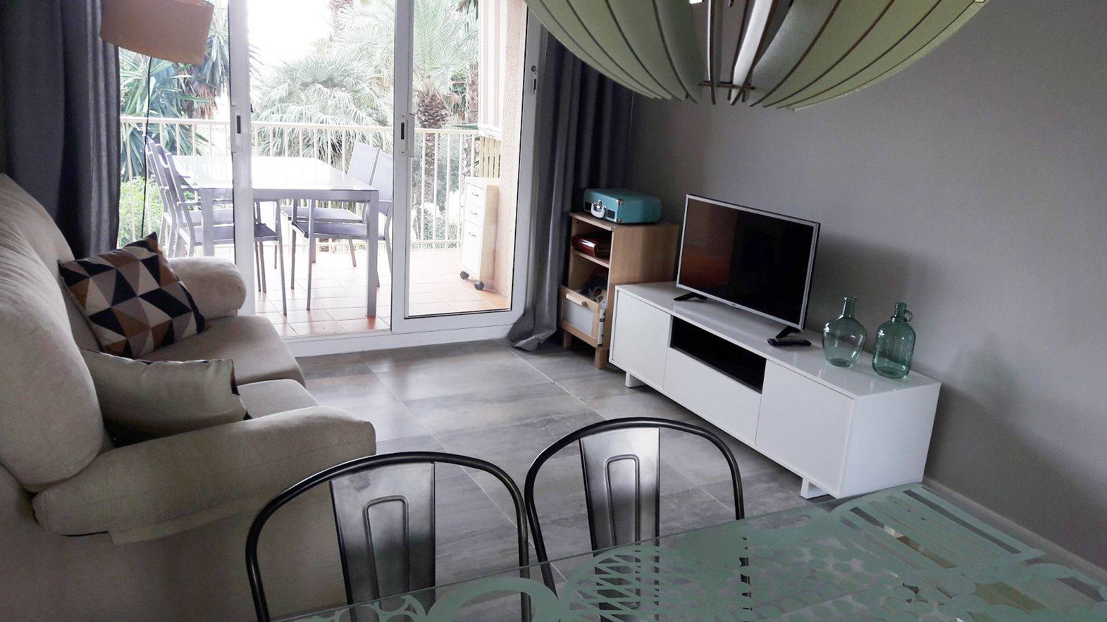 Ganze Wohnung, Ferienwohnung für 4 Personen mit Kinderpool in Sant Pere de Ribes, Garraf