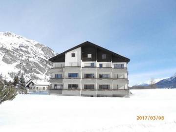 Gîte pour 4 personnes, avec balcon et jardin dans Sils Maria