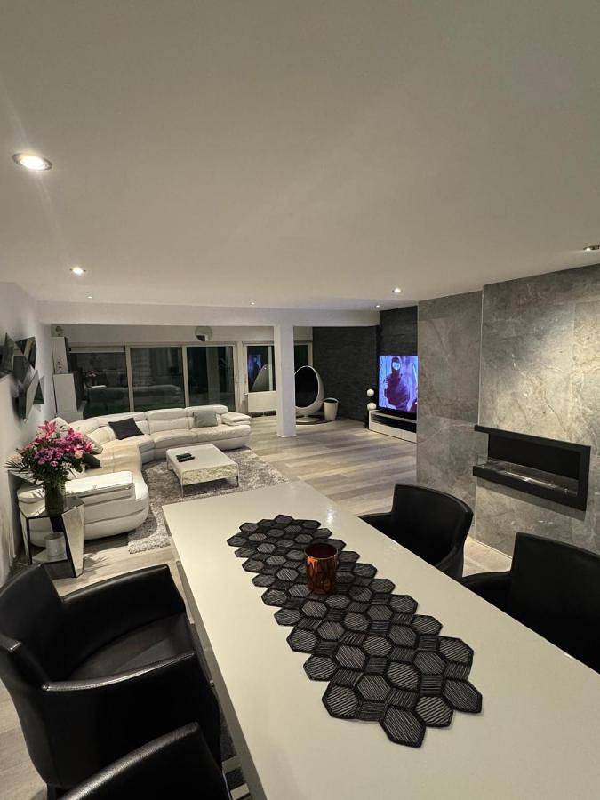 Villa pour 6 personnes, avec vue et jardin