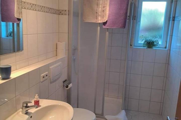 Ganze Wohnung, Ferienwohnung Groß - 2-Raum-Ferienwohnung Groß, Dusche/Wc, 43 qm, Eg in Bermatingen, Region Bodensee-Oberschwaben