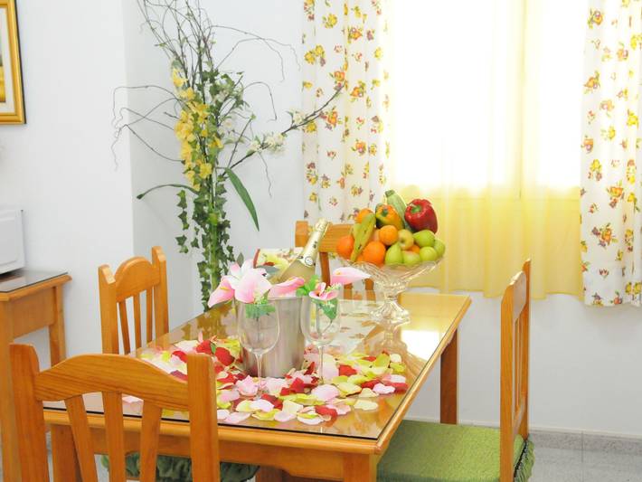 Entire apartment, Geräumige Wohnung in Vecindario, Santa Lucía de Tirajana