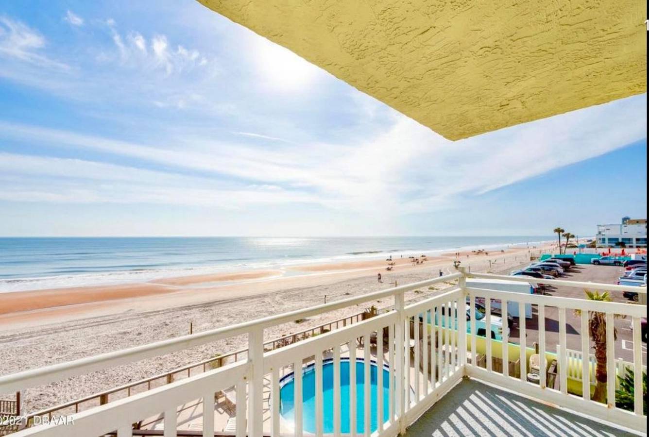 Ganze Wohnung, Beachfront Bliss - Ocean Front at Symphony Beach Club in Ormond Beach, Florida