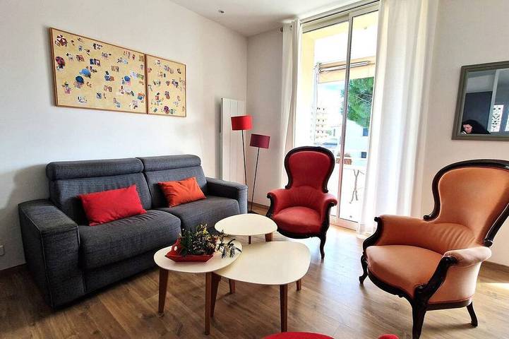 Location de vacances pour 6 personnes, avec Jardin à Sanary-sur-Mer