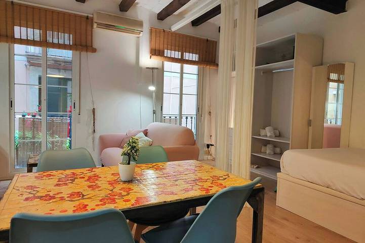Geheel appartement, Cöcachi- Loft naast de kathedraal Santa María del Mar met wifi en charme! in Barcelona Centre, Barcelona