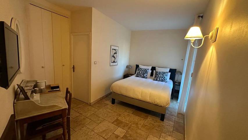 Hôtel pour 4 personnes, avec terrasse à Trets - 4