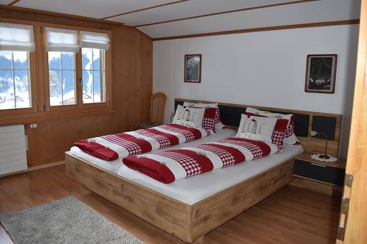 Ruhige Lage, direkt an der Skischule mit Sicht auf die Eigernordwand in Schwendi b. Grindelwald, Grindelwald