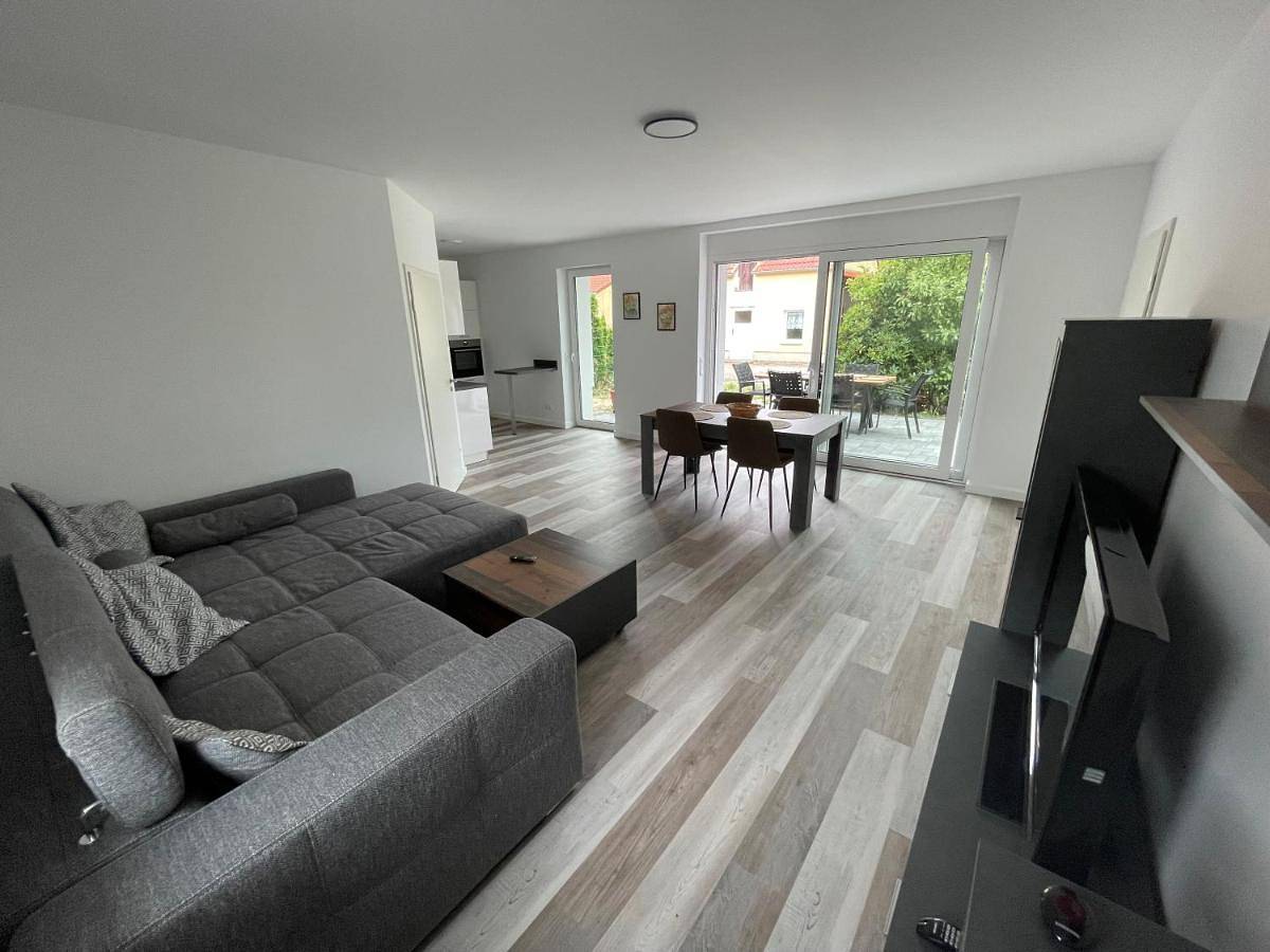 Ganze Wohnung, Ferienhaus Helfert Fewo 1 mit großer Terrasse in Niemtsch, Senftenberg
