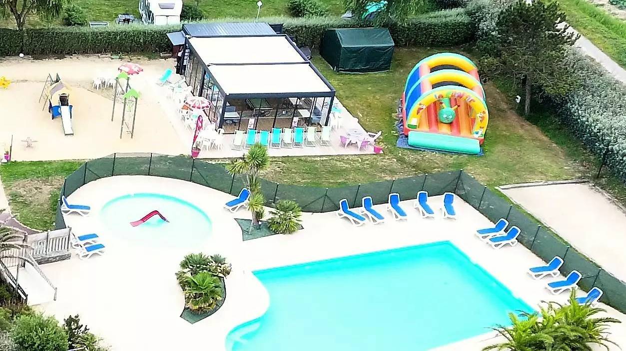 Mobile Home en bord de mer avec WiFi, TV, Pêche, Piscine in Saint-Pol-de-Léon, Ceinture Dorée
