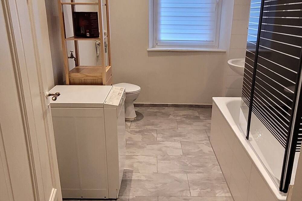 Entire apartment, Ferienwohnung in Nürnberg Sehr Güte Anbindungen in Nuremberg, Franconia