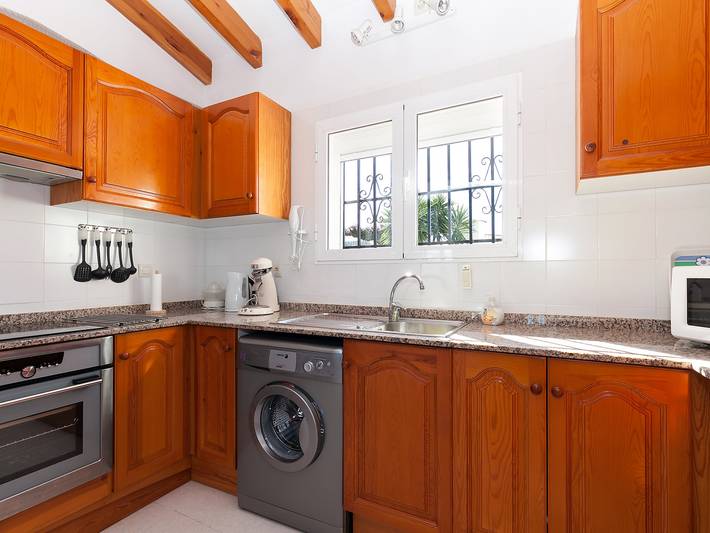 Location de vacances pour 4 personnes, avec terrasse ainsi que vue et jardin à Pego - 4