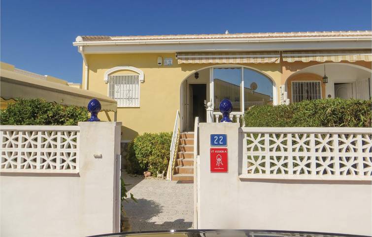 Ferienhaus für 4 Personen, mit Pool und Terrasse sowie Garten und Seeblick - 1